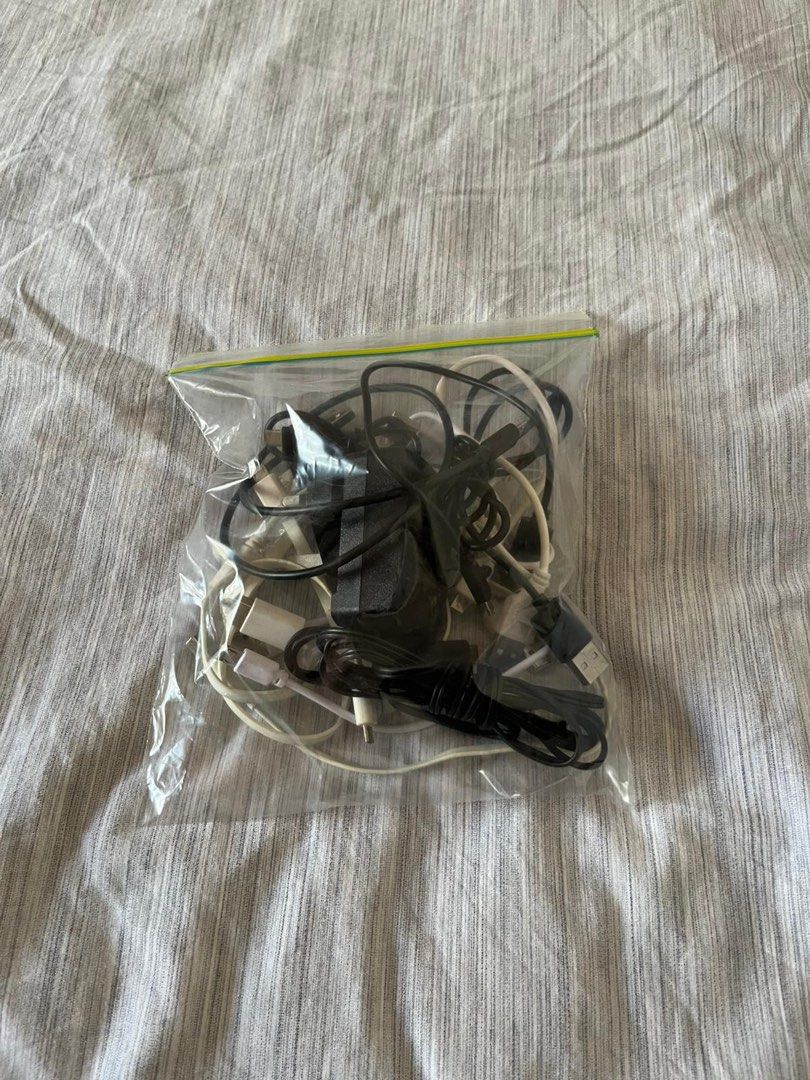 FREE Assorted Cables474770089360107521