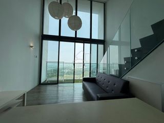 (Category: ) located in . Submitted by yeongyanqi1995-28231 (Listing ID 1430781852, Image 1). Description: .
