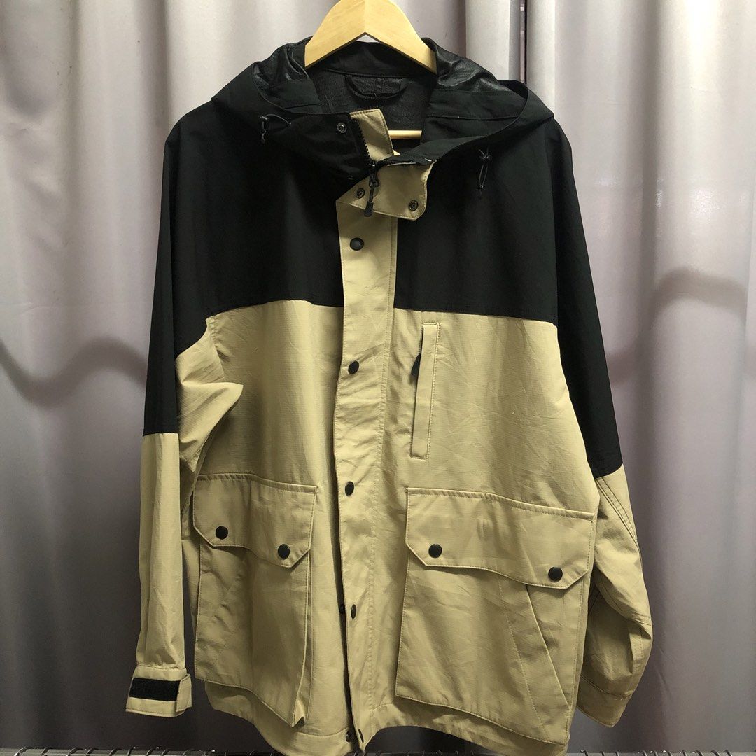 GU windbreaker jacket L (Category: Coats, Jackets and Outerwear) located in Bagan Serai. Submitted by pat_collection (Listing ID 1442217479, Image 1). Description: .