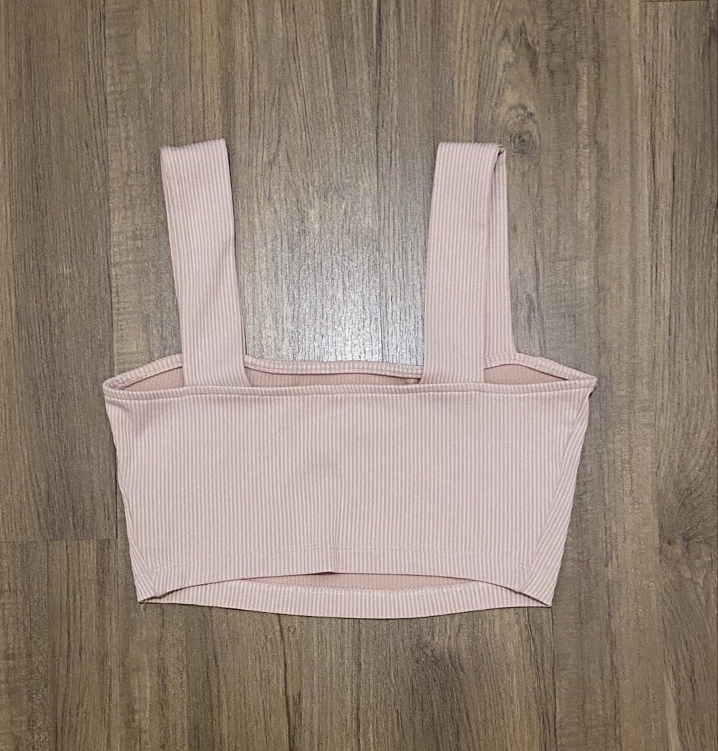 H&M Baby pink Top (Category: Blouses) located in Davao. Submitted by altheack (Listing ID 1442312097, Image 2). Description: Used Twice .