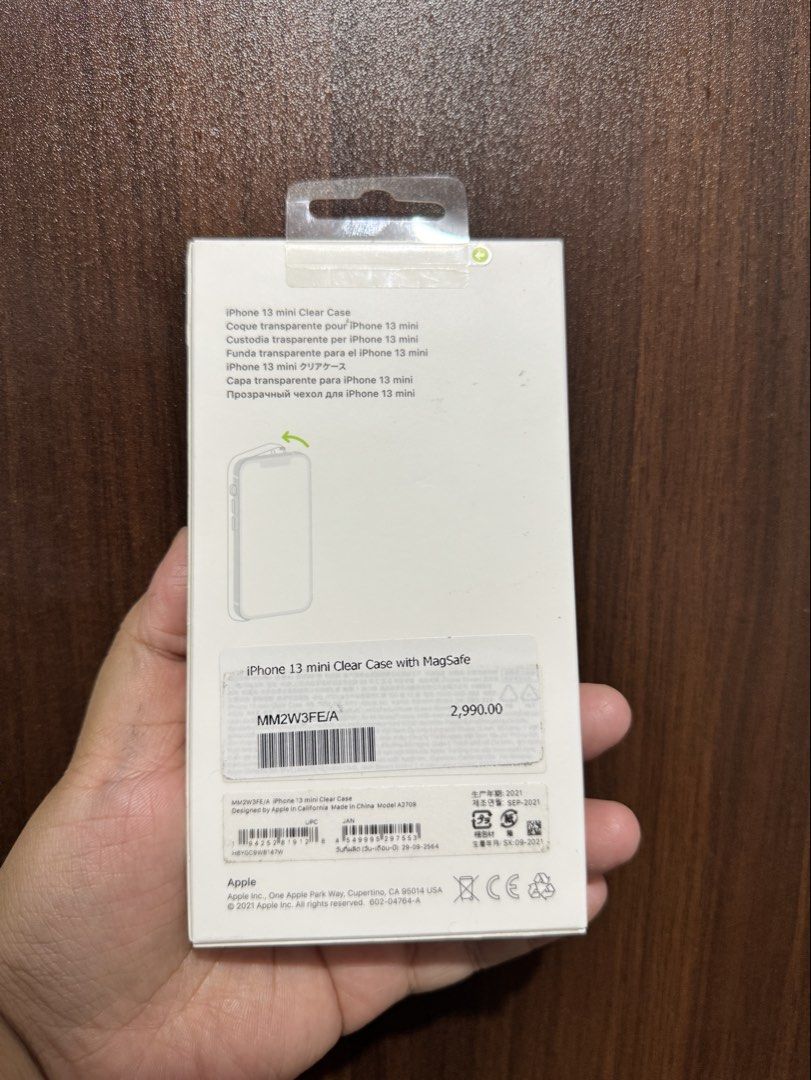 iPhone 13 mini MagSafe Clear Case [Original] (Category: Cases & Sleeves) located in Malabon City. Submitted by yelosunday (Listing ID 1442283201, Image 2). Description: - Apple Original MagSafe Clear Case - Compatible with iPhone 13 mini - Features built-in MagSafe for easy accessory attachment - SRP 2990. Still negotiable, send your offer :).