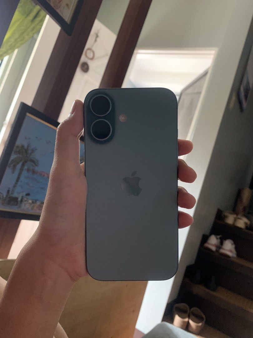 Iphone 16 (Category: iPhone 16 Series) located in Manila. Submitted by rebiecorpuz (Listing ID 1442160699, Image 1). Description: 2 month old and 100% battery health no issue rfs: need lang funds.