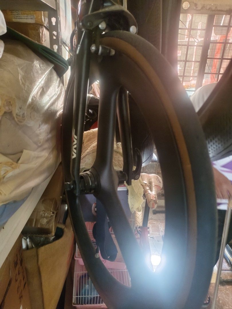 JAVA skegia Minivelo (Category: Bicycles) located in Kuala Lumpur. Submitted by benben9 (Listing ID 1442260880, Image 3). Description: - JAVA Mini Velo bicycle - High performance structure design - Carbon fiber 3 spoke full Shimano 105 , minat roger...negoo.