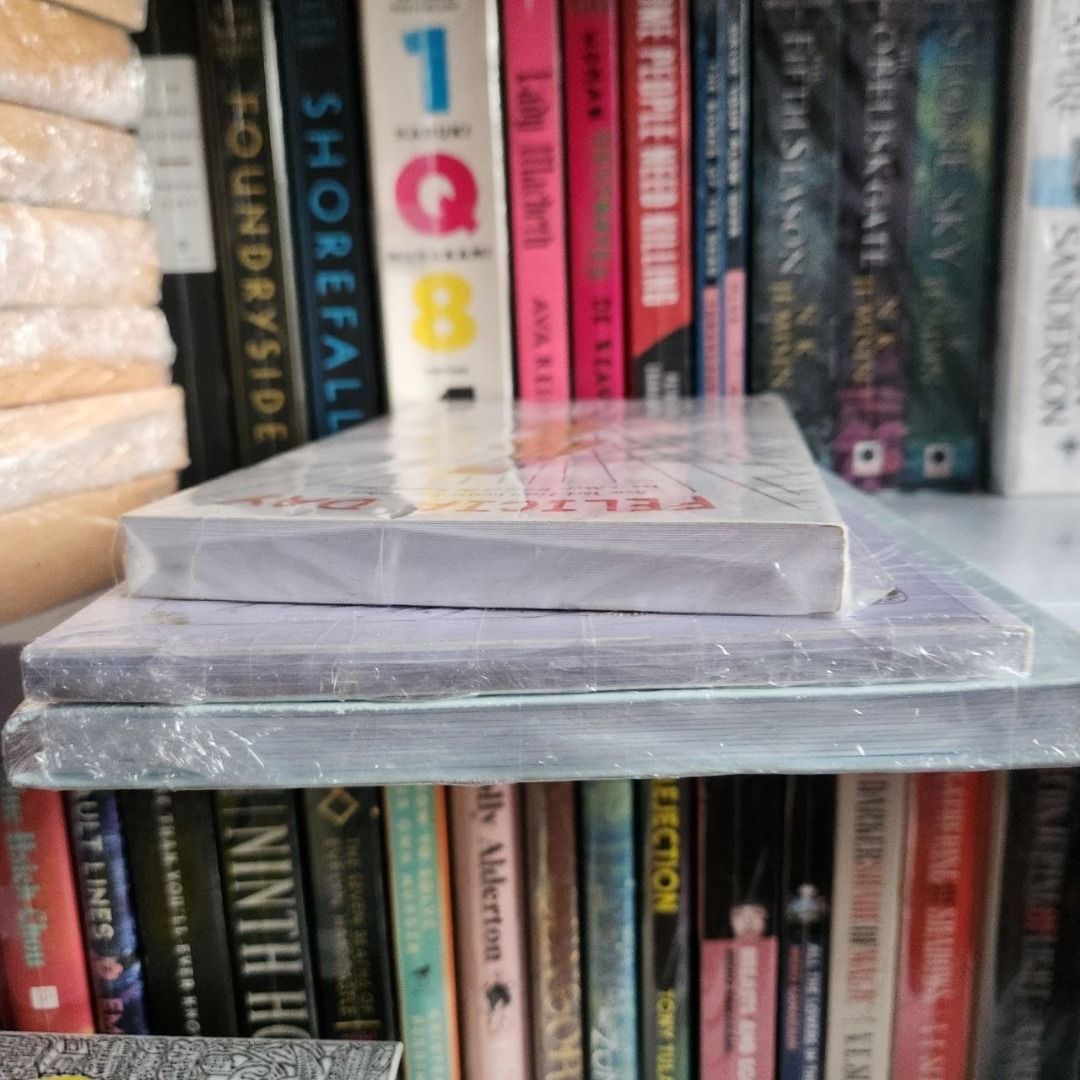 JOURNALING, SELF-HELP, PERSONAL DEV | Big Idea, Embrace Your Weird, Find Your Peace (Category: Storybooks) located in Paranaque City. Submitted by dmdenise (Listing ID 1442233576, Image 2). Description: READ FIRST!!!! —> please text me since I’m not active on this platform Books are all original and authentic. We make sure to check the books’ authenticity. PRODUCT DESCRIPTION 🌙**Draw Your Big Idea - A strategic, visual guide that uses exercises 