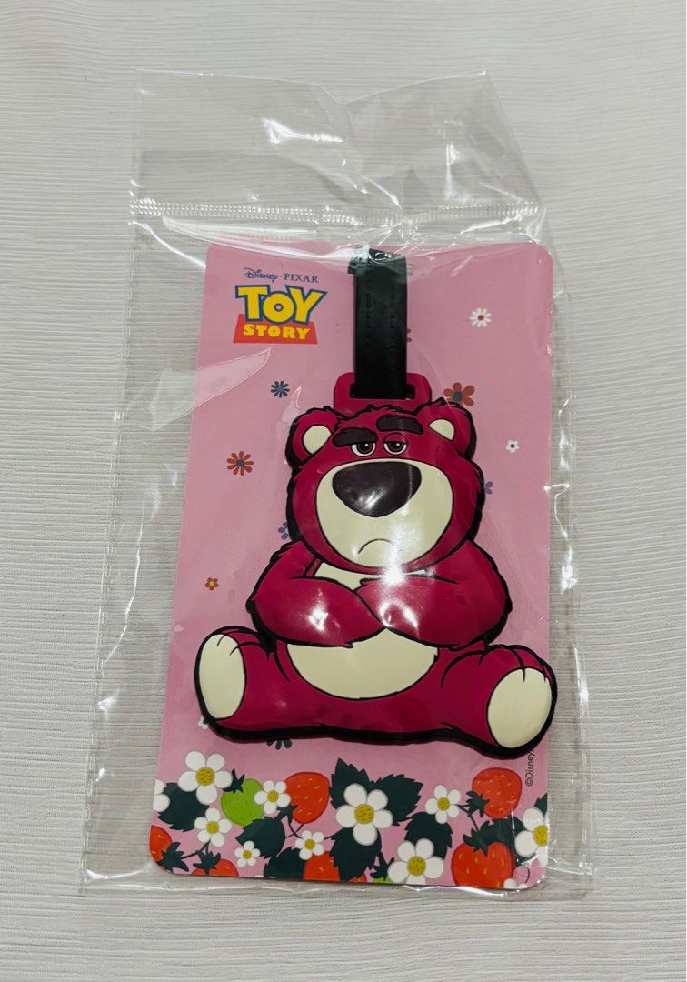 Keychains (Category: Character Goods) located in Kuala Lumpur. Submitted by aira_1400 (Listing ID 1442231040, Image 1). Description: - Disney Toy Story Lotso luggage tag (pink with strawberries and flowers) - Pack of 12 name key holders in various colors - Cute blue unicorn keychain with a cat on the strap - Pearlescent Starbucks tumbler - Ideal for organizing keys or personalizing your luggage.