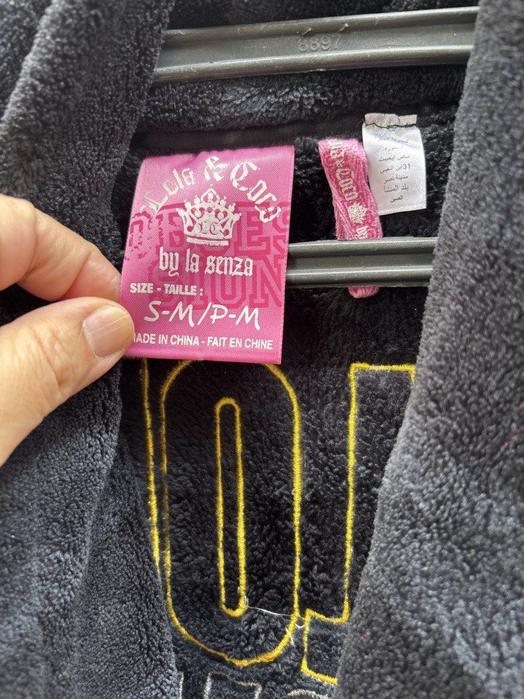 La senza bathrobe lola night owl medium (Category: Coats, Jackets and Outerwear) located in Manila. Submitted by vintageaccessories (Listing ID 1442208680, Image 3). Description: Twice used lang then laundried.