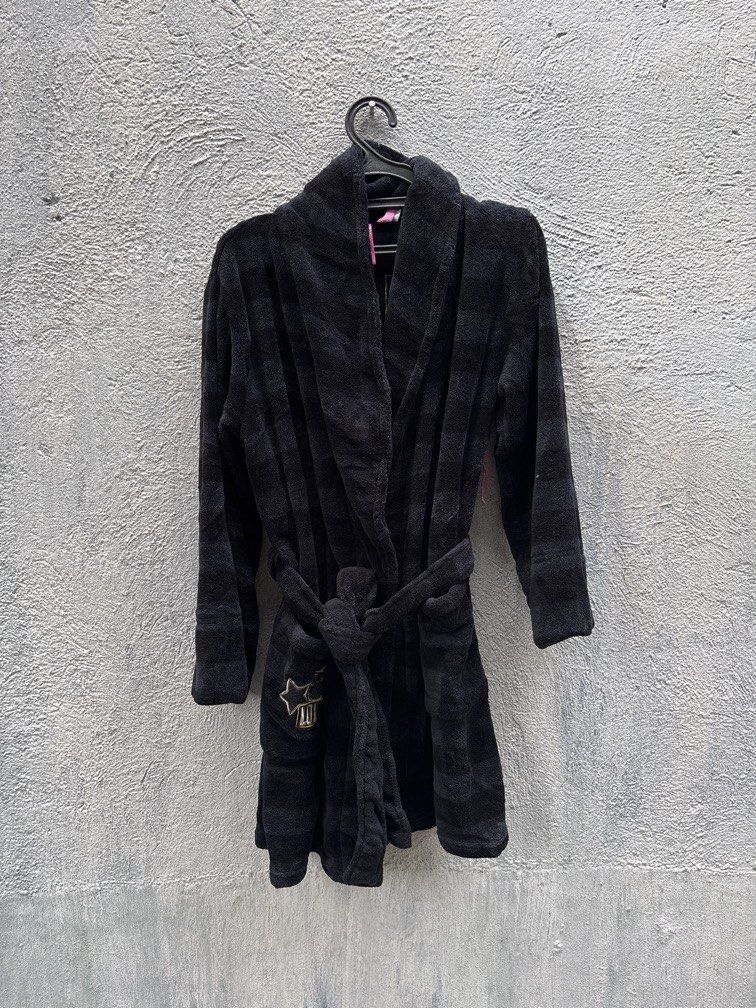 La senza bathrobe lola night owl medium (Category: Coats, Jackets and Outerwear) located in Manila. Submitted by vintageaccessories (Listing ID 1442208680, Image 1). Description: Twice used lang then laundried.