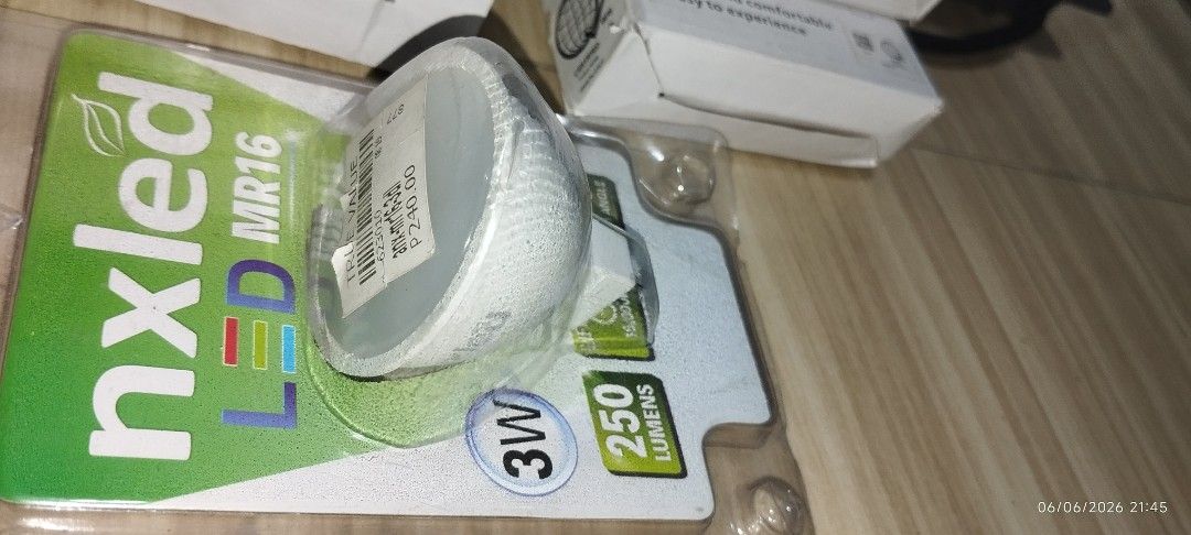 LED Downlights, Flood Lights, and Bulbs (Category: Lighting) located in Marikina City. Submitted by rhanaway26 (Listing ID 1442298143, Image 2). Description: - Bundle includes multiple LED downlights. - Comes with 4 LED floodlights: 2 large and 2 small. - Also includes a 3W LED bulb. - All items appear to be in good working condition (hindi nagamit) - Ideal for both indoor home lighting and outdoor security/area lighting. - Selling as a complete 
