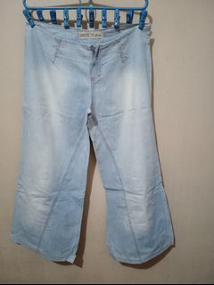 (Category: ) located in . Submitted by YSL80022 (Listing ID 1442235700, Image 1). Description: .