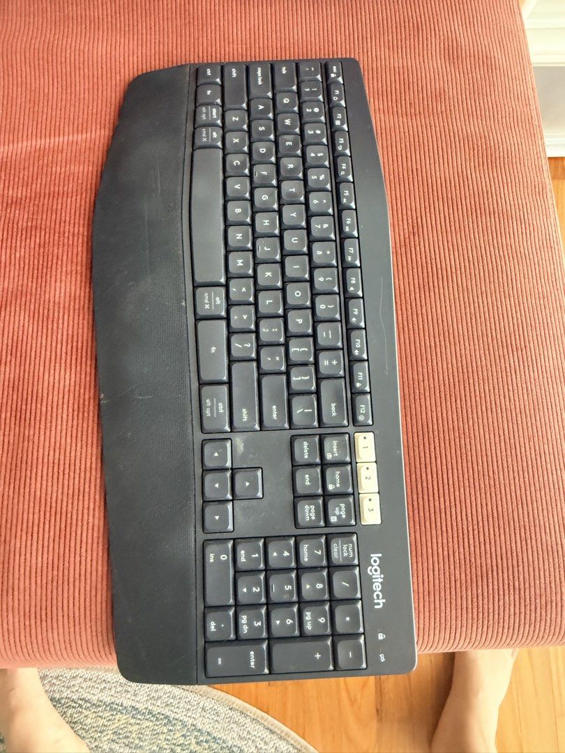 Logitech Wireless Keyboard with Number Pad475019683468431361