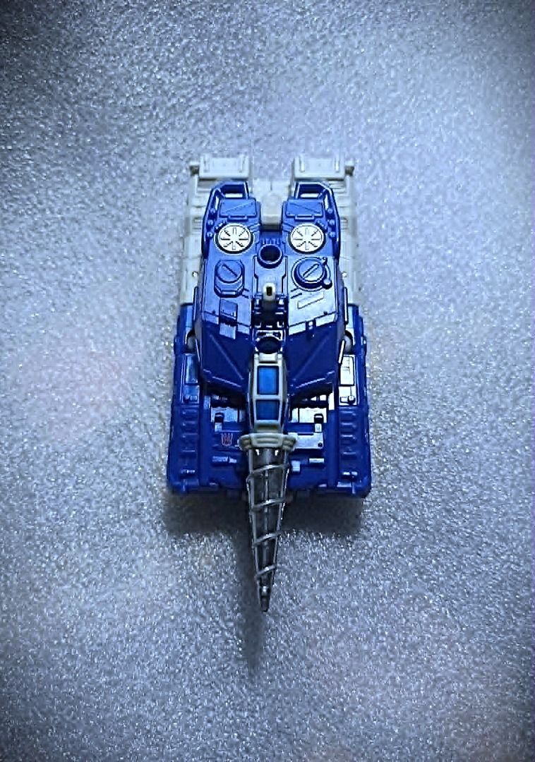 Loose CW DRILLHORN Deluxe Class Hasbro Decepticon Transformers (Category: Action & Battle Toys) located in Pasay City. Submitted by Chariselyn (Listing ID 1442236787, Image 2). Description: Loose CW DRILLHORN (2,000+sf) Deluxe Class Hasbro Decepticon Transformers Series: Combiner Wars Liokaiser, 2016 Scale: 6 inches Issues: 0 Condition: 10/10 Accessories: no accessories, no manual Mode of Payment: GCash or through your rider Shipping options: Pay