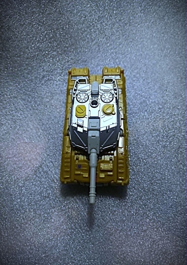 Loose CW IRONBISON Deluxe Class Hasbro Decepticon Transformers (Category: Action & Battle Toys) located in Pasay City. Submitted by Chariselyn (Listing ID 1442236596, Image 2). Description: Loose CW IRONBISON (2,000+sf) Deluxe Class Hasbro Decepticon Transformers Series: Combiner Wars Liokaiser, 2016 Scale: 6 inches Issues: 0 Condition: 10/10 Accessories: no accessories, no manual Mode of Payment: GCash or through your rider Shipping options: Pay