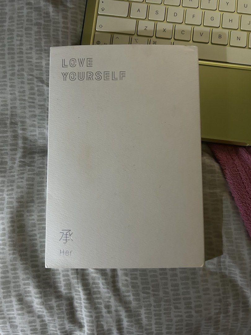 Love Yourself: Her Unsealed Album (Category: CDs & DVDs) located in Quezon City. Submitted by wzisol (Listing ID 1442338809, Image 2). Description: 📍qc, mm 💵 gcash 📦 ggx, jnt, flash, sdd • in good condition • rfs: decluttering can send more pics. will give a discount if buying 3 or more items..