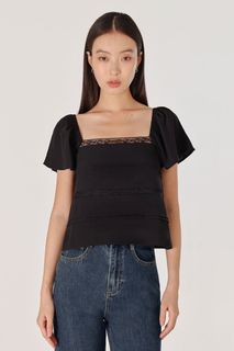 (Category: ) located in . Submitted by clothings_boutique (Listing ID 1442301447, Image 1). Description: .