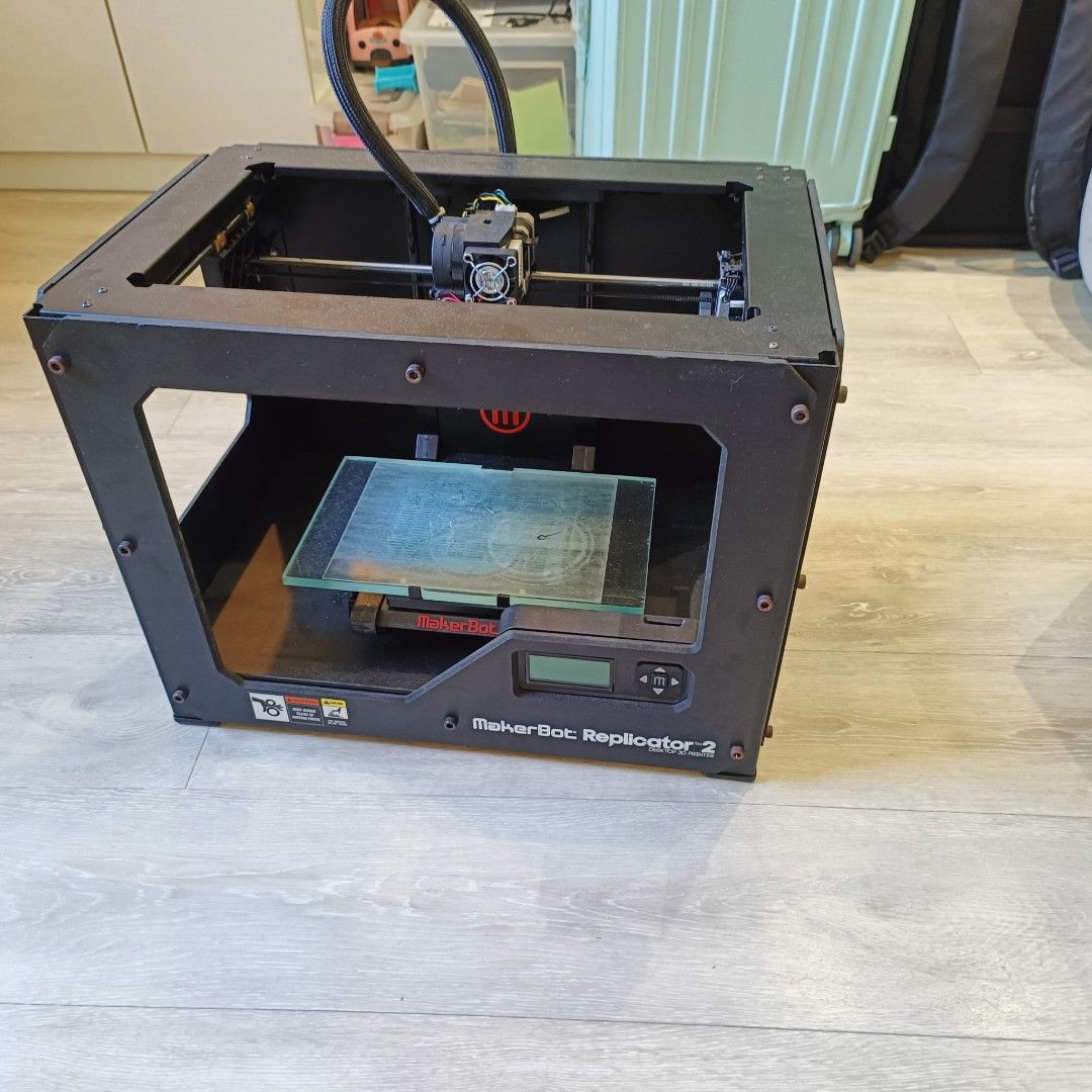 MakerBot Replicator 2 Desktop 3D Printer474650389565286401