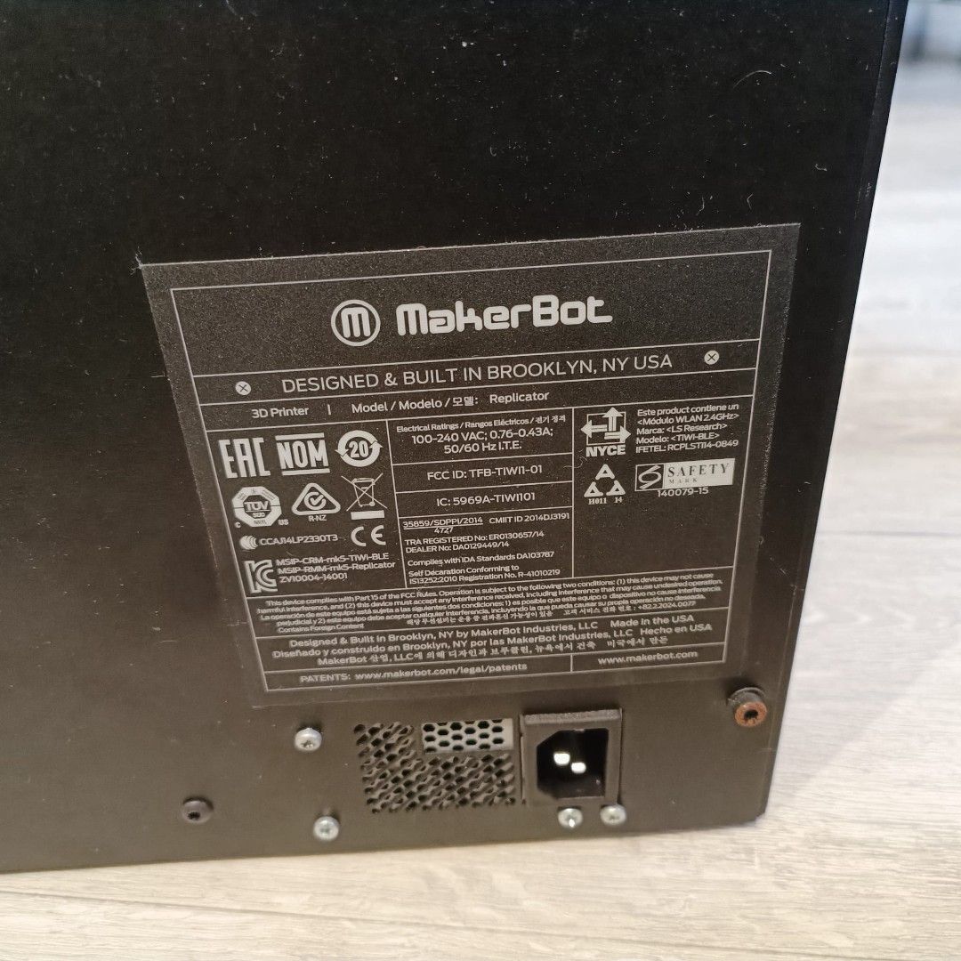 MakerBot Replicator 3D Printer474651302634475522