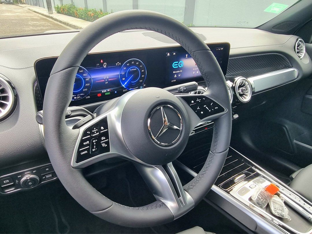 Mercedes-Benz EQB 260 EV Auto (Category: New Cars) located in Makati City. Submitted by gcct888 (Listing ID 1403974999, Image 2). Description: Mercedes Benz EQB 260 Brand New Full EV 600kms range - Least number of moving parts - Just change brake pads and tires - Benz prestige, quality and reliability - 190 HP - Fast charge 45 Minutes/Slow Charge 10 hours - 1 peso per 1 km estimated consumption - Power heating and cooling seats - Park assist rada