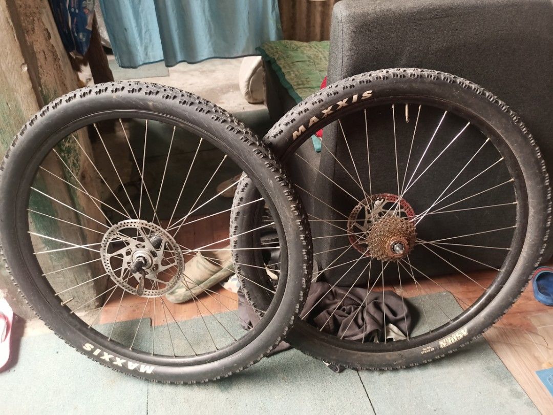 Merida TFS 500 Frame, Manitou Fork, Wheels, Drivetrain (Category: Bicycles) located in Manila. Submitted by doskinsethrift (Listing ID 1442211585, Image 2). Description: - Merida TFS 500 Frame - Manitou Front Fork - Maxxis Aspen Wheelset - Shimano Crankset - Full Drivetrain (shifters, derailleurs, chain) - All parts from a Merida bike - Ideal for new MTB builds or upgrades.