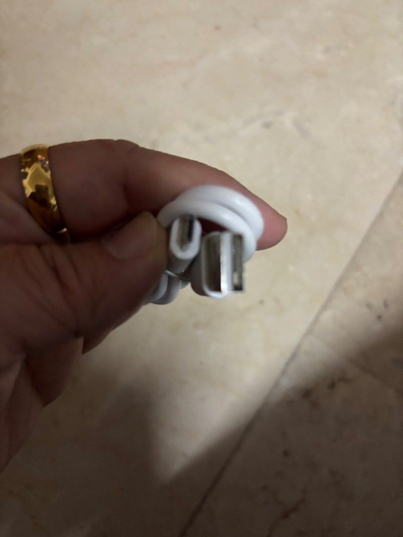 Micro charger usb (Category: Chargers & Cables) located in Manila. Submitted by vintageaccessories (Listing ID 1442336615, Image 3). Description: .