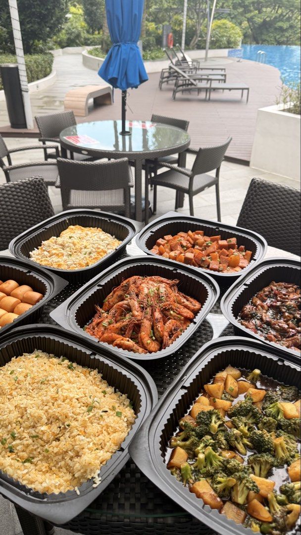 Mini Buffet (Category: Other Food & Drinks) located in Singapore. Submitted by ktradings (Listing ID 1442216337, Image 2). Description: Best Mini Buffet in Town. Suitable for parties, office lunch and gatherings. What’s app 85714819 to order. Thank you! We are halal certified. .
