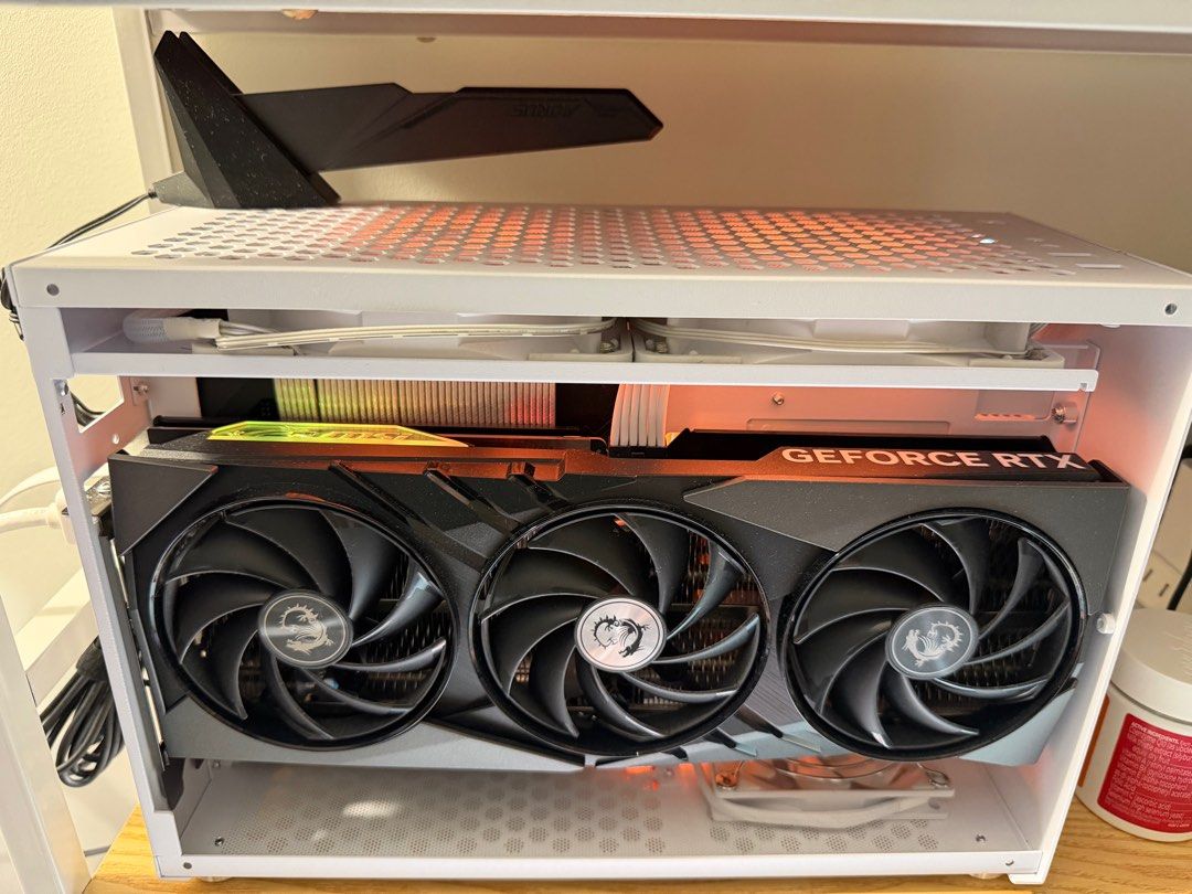 MSI GeForce RTX 4070 Super GAMING X SLIM