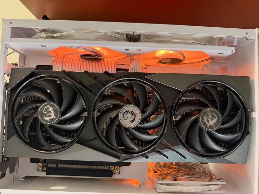 MSI GeForce RTX 4070 Super GAMING X SLIM475027888679823361