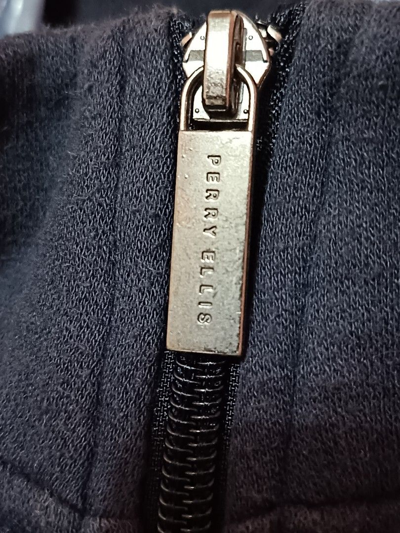 Navy Blue PERRY ELLIS Knit Zip-Up Jacket Size Large (Category: Coats, Jackets and Outerwear) located in Taguig. Submitted by trendinc (Listing ID 1442194657, Image 3). Description: Navy Blue PERRY ELLIS Knit Zip-Up Jacket Size Large ‎💸 Price: ₱ 400 ‎ ‎📍 PAYMENT FIRST TRANSACTION - NO IFs NO BUTs ‎ ‎📏Size (Best Fit): Large ‎ Men: Large ‎ ‎📐Dimension: ‎ Length: 27 Inches - Width: 22 Inches ‎ ‎🎨 Color Rate - 9.5/10 ‎ ‎👕 Complete with neck tag 