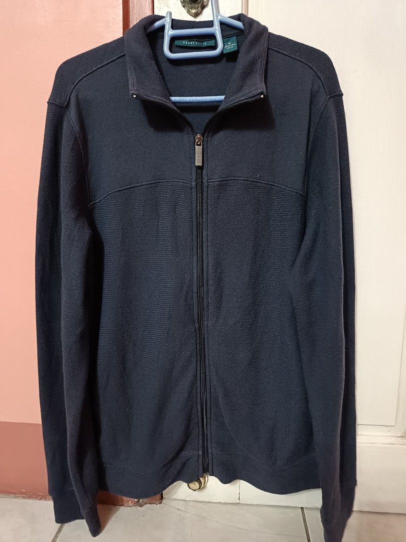 Navy Blue PERRY ELLIS Knit Zip-Up Jacket Size Large (Category: Coats, Jackets and Outerwear) located in Taguig. Submitted by trendinc (Listing ID 1442194657, Image 2). Description: Navy Blue PERRY ELLIS Knit Zip-Up Jacket Size Large ‎💸 Price: ₱ 400 ‎ ‎📍 PAYMENT FIRST TRANSACTION - NO IFs NO BUTs ‎ ‎📏Size (Best Fit): Large ‎ Men: Large ‎ ‎📐Dimension: ‎ Length: 27 Inches - Width: 22 Inches ‎ ‎🎨 Color Rate - 9.5/10 ‎ ‎👕 Complete with neck tag 