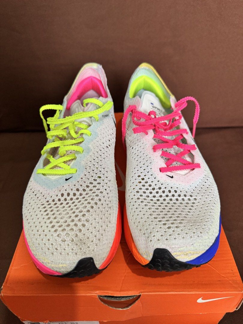 Nike ZoomX Vaporfly Next% 3 - Size 10 (Category: Sneakers) located in Rizal. Submitted by buy.fit.unload (Listing ID 1442166010, Image 2). Description: For Sale ONLY! Size 10 Mens Excellent Condition *Cardona Rizal Loc..