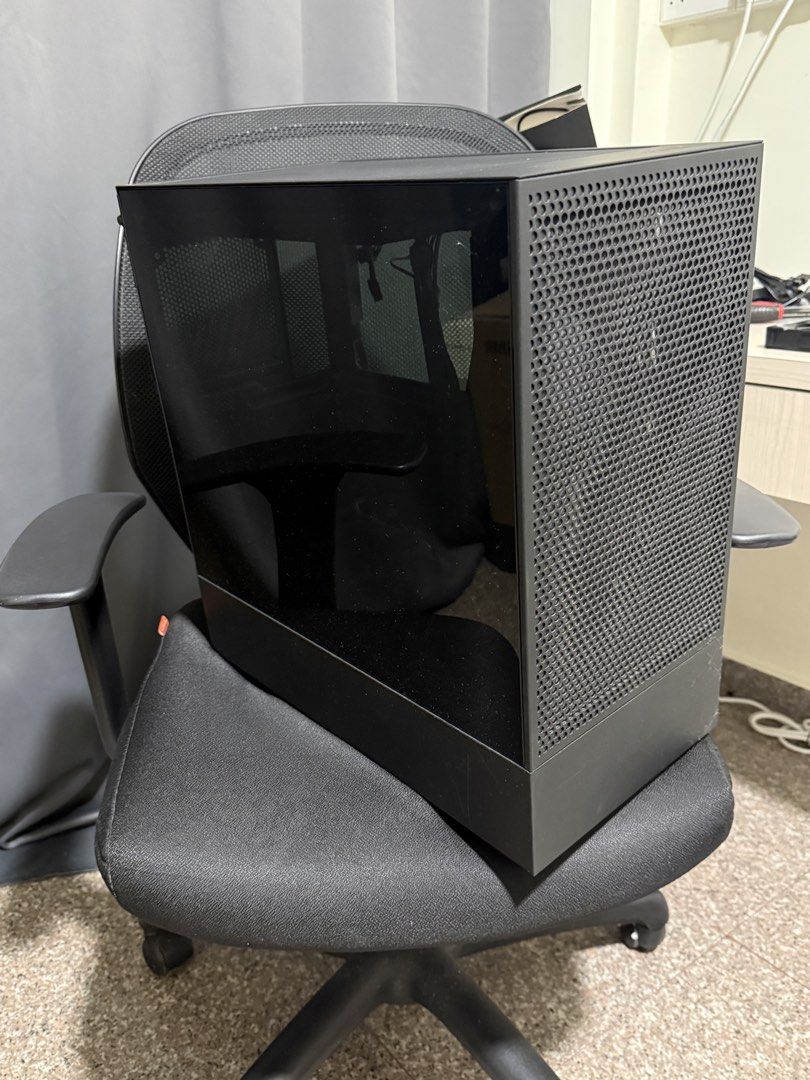 NZXT H5 Flow474905821767290880