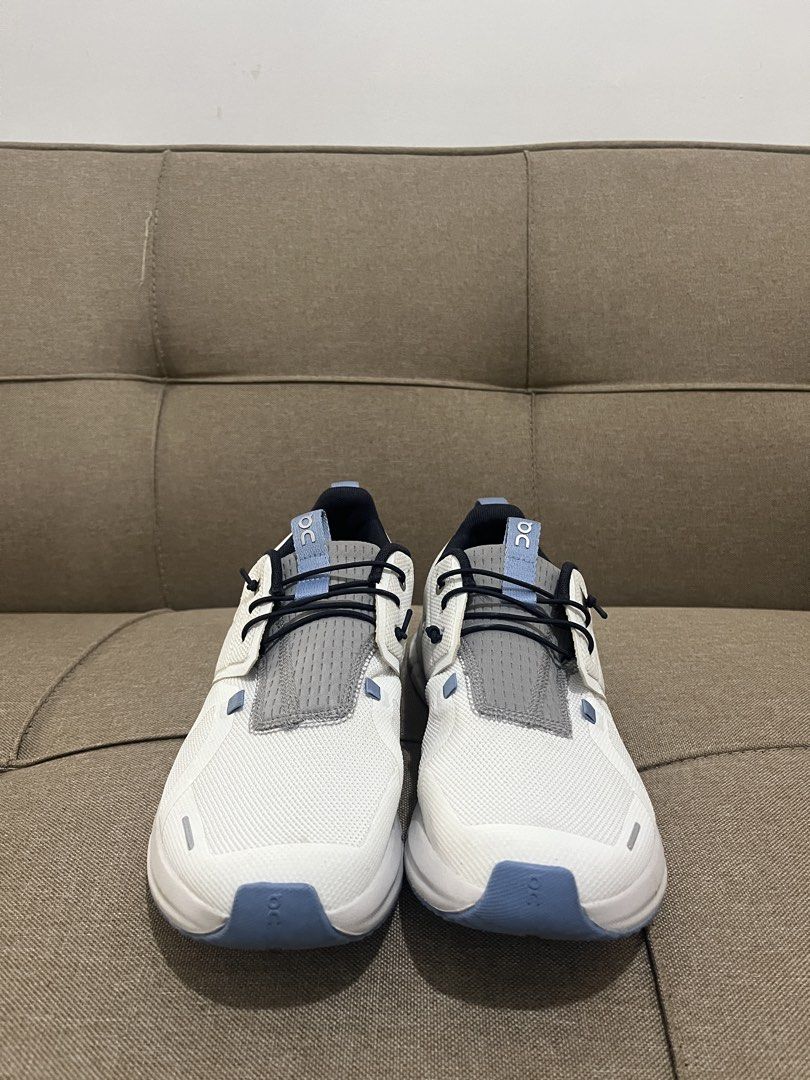 On Cloud Sky (Category: Sneakers) located in Pasig City. Submitted by zmanzin (Listing ID 1442181676, Image 2). Description: For sale On Cloud Sky White/Alloy Size: 6.5y | UKY6 | EU 39 | CM 24 Used once, no box Price 4999 Pasig Area.