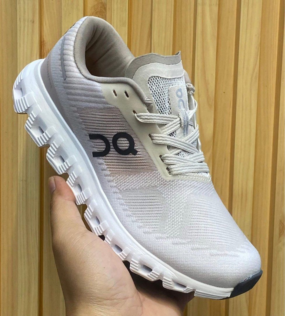 On Running Cloud 6 Push (Category: Sneakers) located in Manila. Submitted by YSABELLE_MARGARETTE (Listing ID 1442245860, Image 2). Description: size 41-45 available (men size) j&t courier nationwide or lalamove around manila PAYMENT FIRSTH THRU GCASH!.