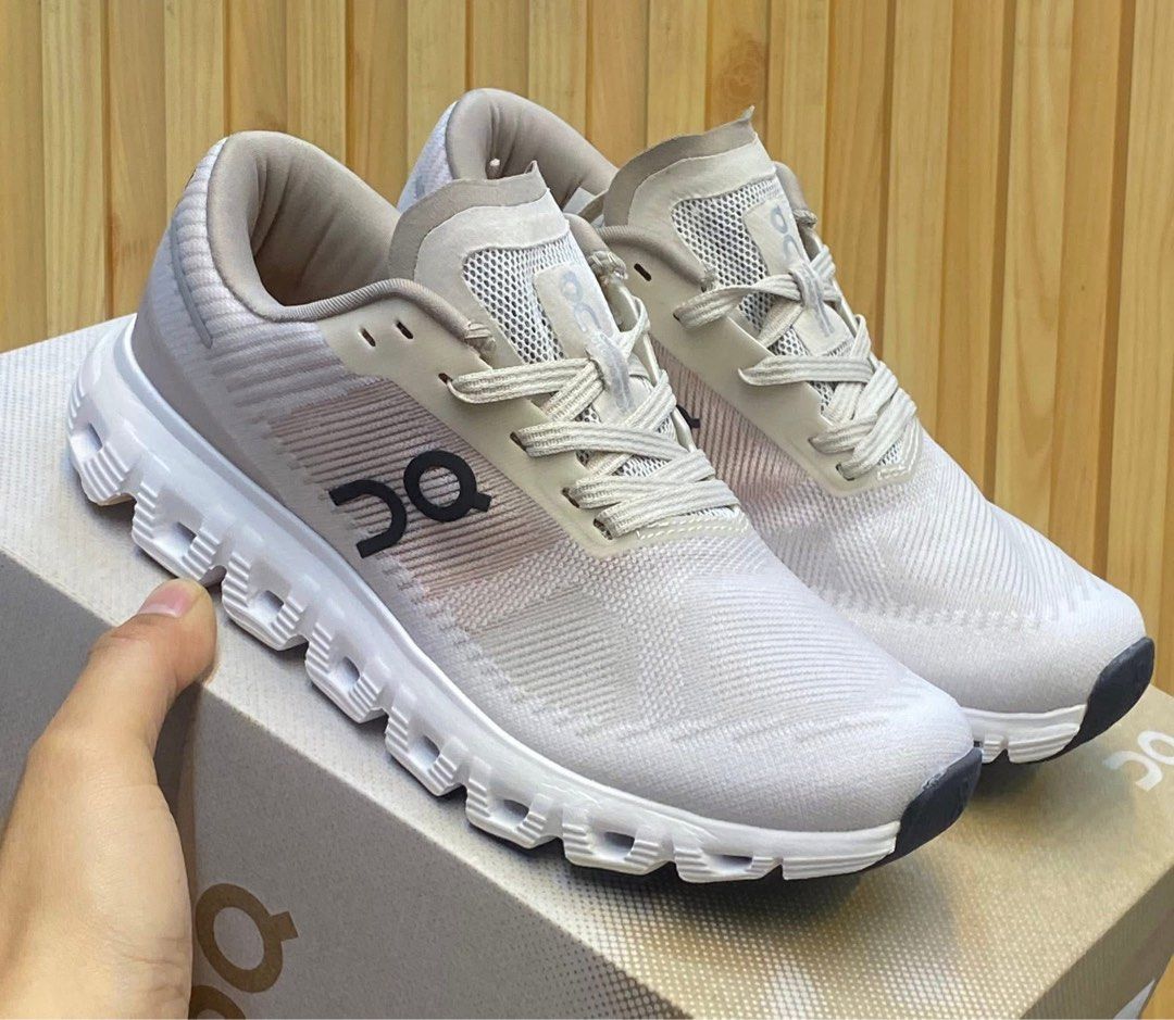 On Running Cloud 6 Push (Category: Sneakers) located in Manila. Submitted by YSABELLE_MARGARETTE (Listing ID 1442245860, Image 1). Description: size 41-45 available (men size) j&t courier nationwide or lalamove around manila PAYMENT FIRSTH THRU GCASH!.