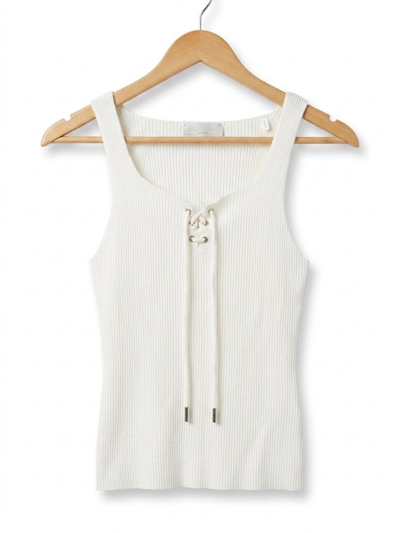 Original Guess White Fitted Ribbed Bodycon Top (Category: Sleeveless) located in Pasig City. Submitted by steffimac7 (Listing ID 1442339429, Image 1). Description: .