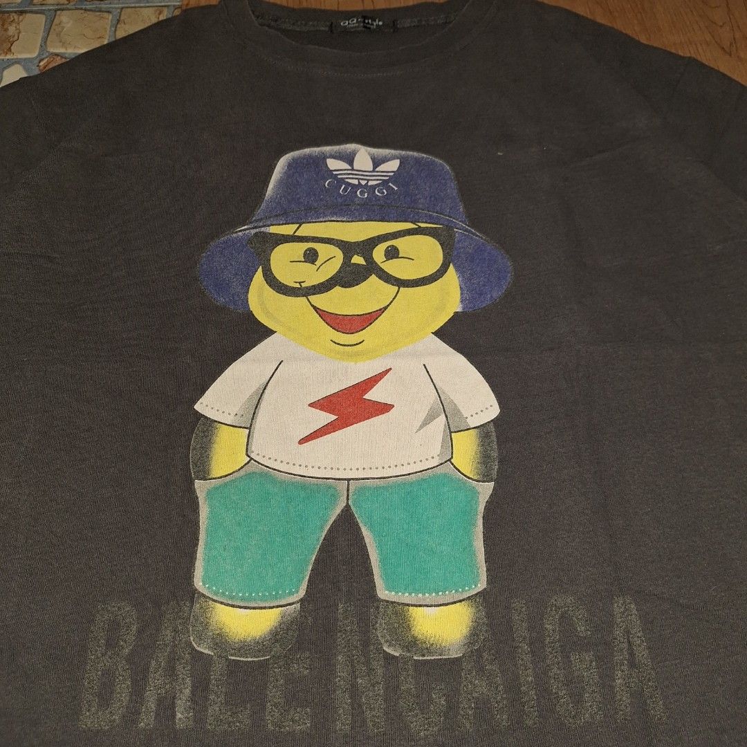 Oversized Balencaiga X Cherry (Category: Tshirts & Polo Shirts ) located in Aroroy. Submitted by rewear_r3volution (Listing ID 1442332297, Image 2). Description: Heavy Cotton.