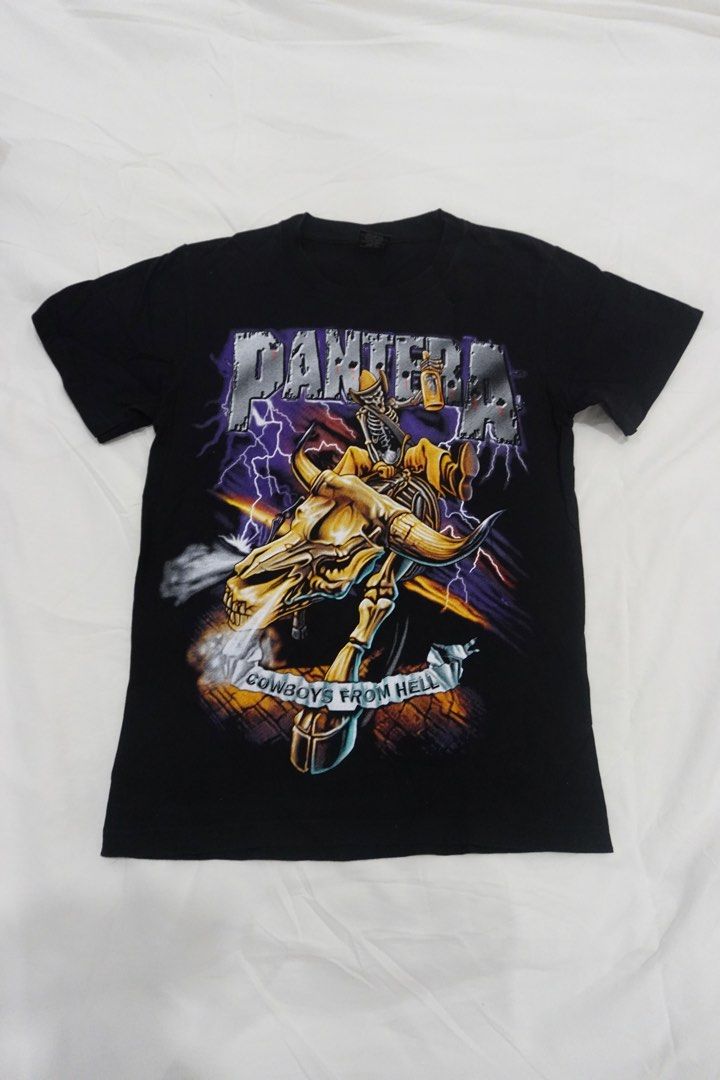 Pantera Cowboys From Hell Graphic T-Shirt (Category: Tshirts & Polo Shirts ) located in Manila. Submitted by kyoshi_surf (Listing ID 1442262054, Image 1). Description: Pantera Graphic Tee .