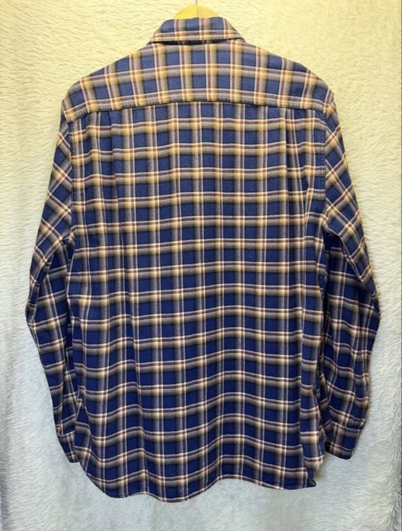 Pendleton Blue Flannel Checkered longsleeves brown pattern burnside shirt Medium on tag fit to large (Category: Tshirts & Polo Shirts ) located in Manila. Submitted by larph (Listing ID 1442311269, Image 3). Description: Location : Tondo Manila SHOP POLICY: If the item does not fit because the buyer selected the wrong size, we do not allow cancellations, returns, or exchanges. Please ensure you check the provided dimensions before purchasing. 📸S
