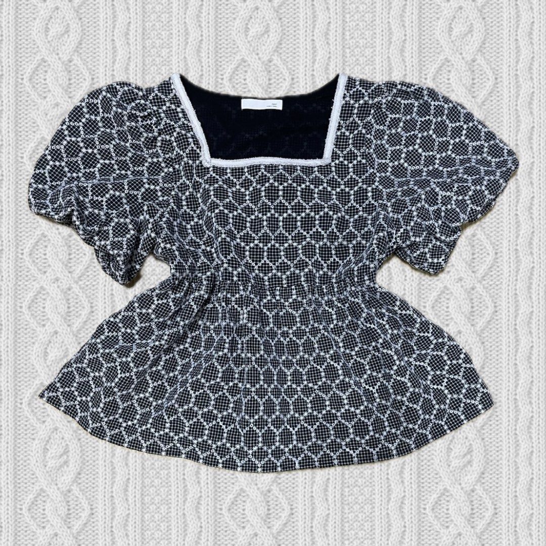 B&W flower lace peplum top (Category: Blouses) located in Baguio. Submitted by emira.seoul (Listing ID 1442299755, Image 1). Description: - beautiful & neat design - new condition - no flaws - w/ original tag - korean brand - s-medium ᥫ᭡.ִֶָ𓂃.
