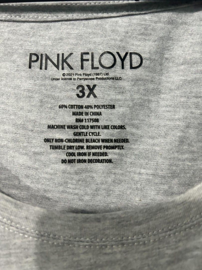 PINK FLOYD (Category: Shirts) located in Cavite. Submitted by jp477 (Listing ID 1442156053, Image 3). Description: Pink Floyd Dark Side of the Moon Shirt Size 3XL.