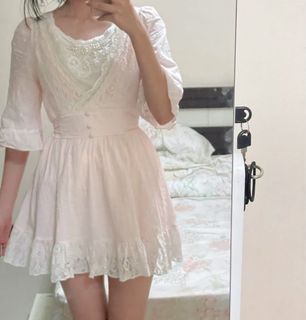 (Category: ) located in . Submitted by bbathy_bboutique (Listing ID 1442334410, Image 1). Description: .