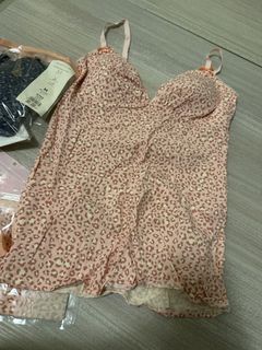 （分類：）位於 。 由 starry_closet 提交（商品編號 1442277829，圖片 1）。簡介： 。