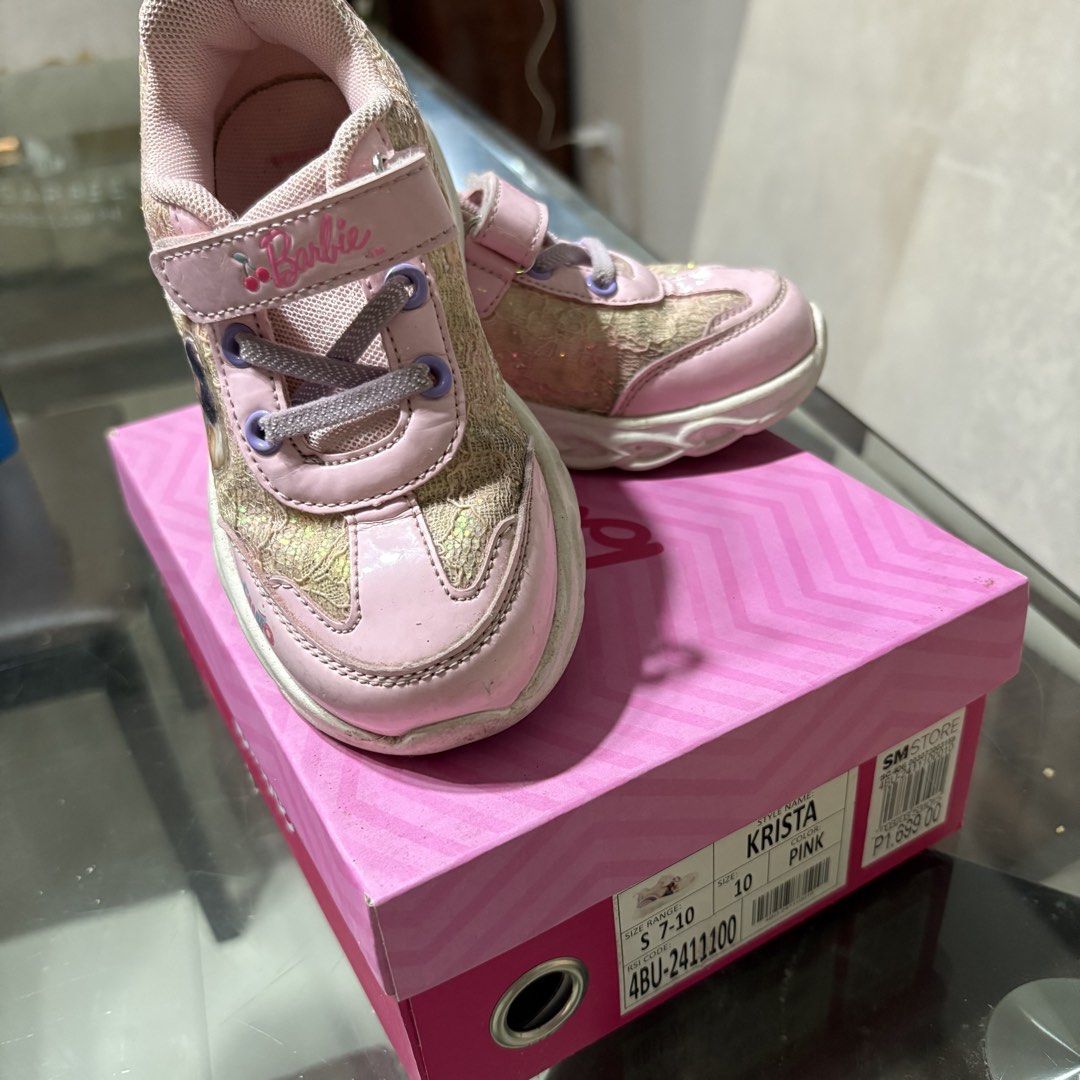 PRELOVED GIRL SHOES (Category: Babies & Kids Fashion) located in Calauag. Submitted by cheannetan (Listing ID 1442258303, Image 2). Description: Check each photo for the sizes .