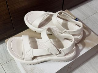 （分類：）位於 。 由 bearbear_0419 提交（商品編號 1442273648，圖片 1）。簡介： 。