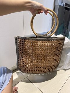 (Category: ) located in . Submitted by eeleen (Listing ID 1442192832, Image 1). Description: .