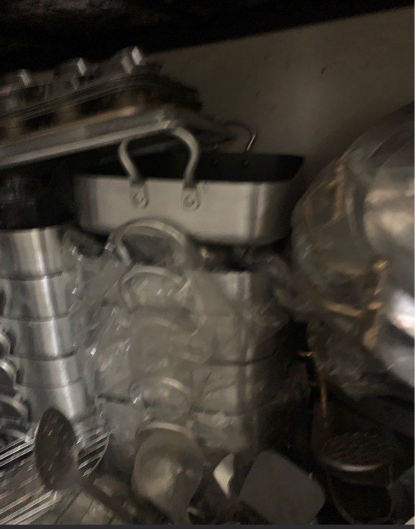 Roast pan (Category: Bakeware) located in Quezon City. Submitted by prelovedsaleitems (Listing ID 1442253603, Image 1). Description: .