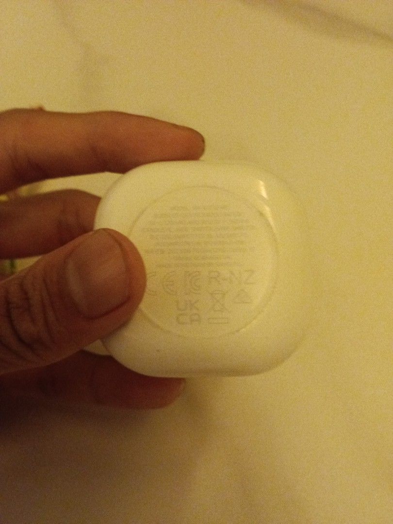 Samsung Galaxy Buds 2475669405893939202