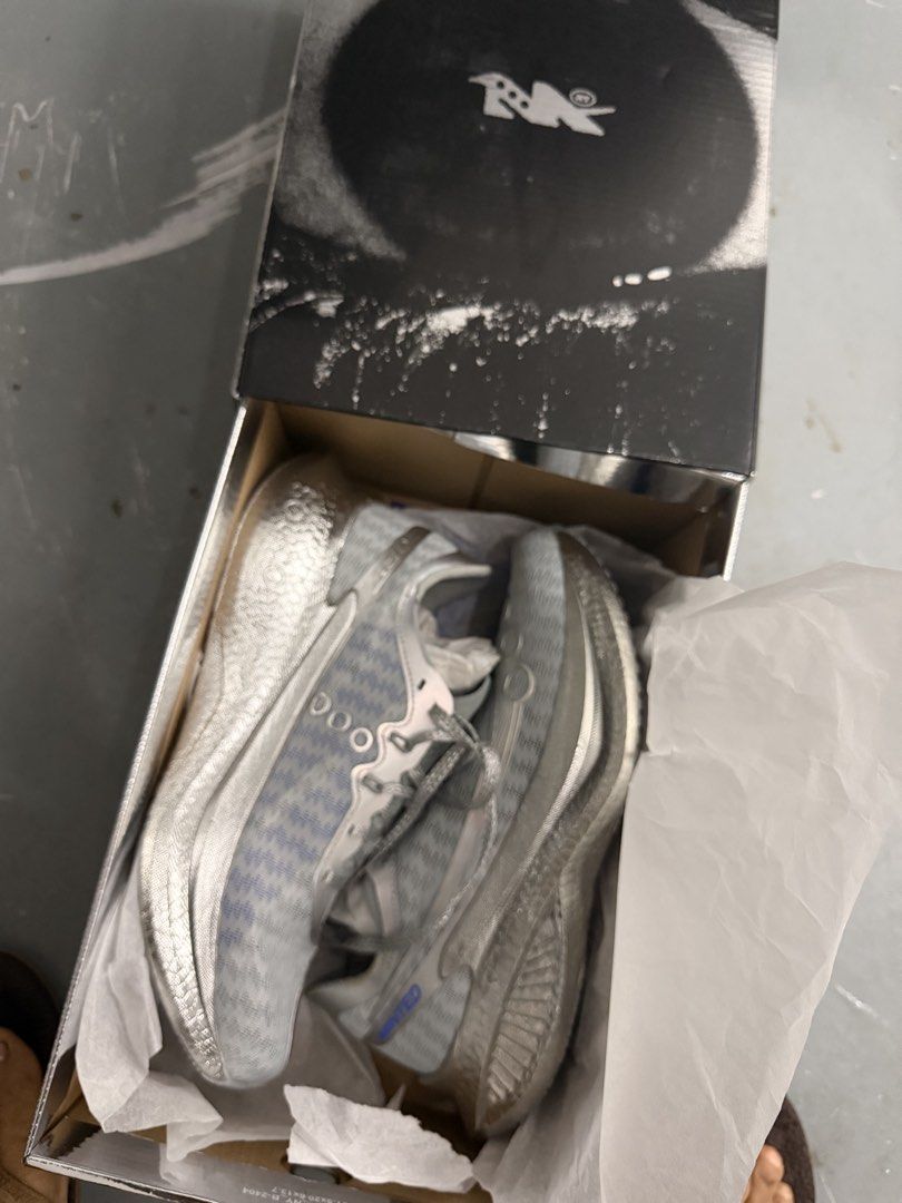 Saucony endorphin pro 5 x Minted new york (Category: Sneakers) located in Los Banos. Submitted by ajokjacobe (Listing ID 1442300526, Image 2). Description: - Saucony Minted running shoes - Striking silver and light blue colorway - Includes original box - Ideal for running and casual wear - Features a unique, eye-catching design.