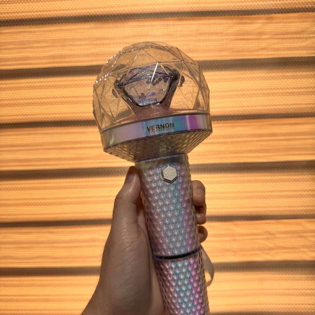 SEVENTEEN Official Lightstick 2 Carat Bong (Category: K-Wave Merchandise) located in Manila. Submitted by odg06 (Listing ID 1442224761, Image 2). Description: - Bought from Weverse in 2022 - Used only once for BeTS in Bulacan concert - Member stickers (already used 3) and lanyard included - 3 AAA batteries required - See last image for more details of the lightstick Bought at around 4,000 php.