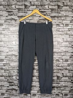 (Category: ) located in . Submitted by uniqlo.under.rm80 (Listing ID 1442192621, Image 1). Description: .