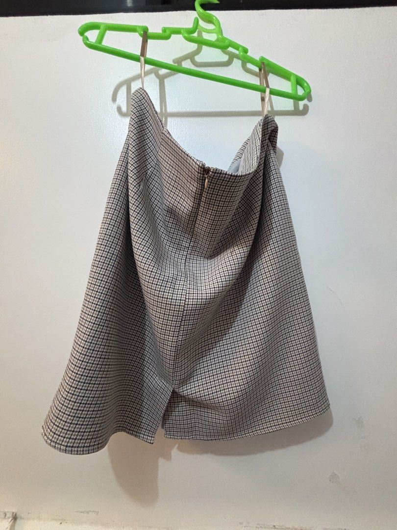 Skirt XL (Category: Skirts) located in Davao. Submitted by ra2008 (Listing ID 1442281865, Image 2). Description: LBC COP COD to be shouldered by buyer.